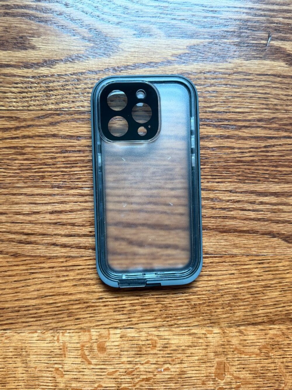Catalyst iPhone 14 Pro Waterproof Case - Picture 2 of 15